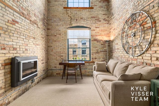 940 Monroe Avenue 503, Grand Rapids, MI 49503