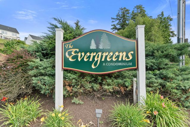 28 Shane Way Unit 2, Laconia, NH 03246