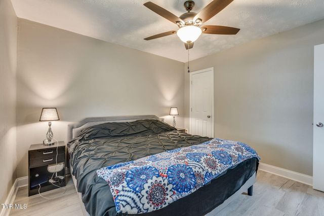 422 Sequoyah Drive, Kingsport, TN 37660