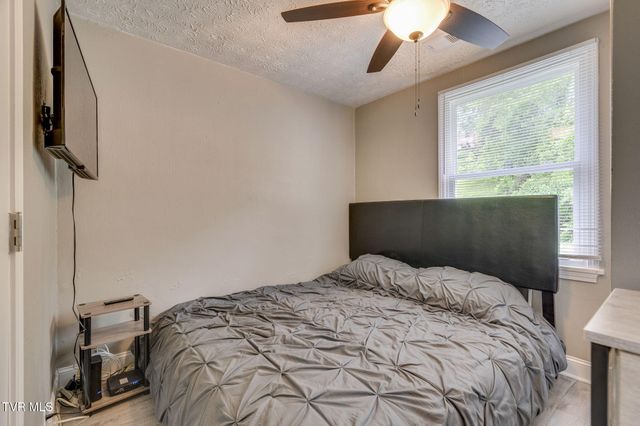 422 Sequoyah Drive, Kingsport, TN 37660