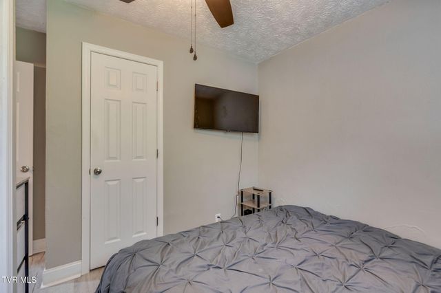 422 Sequoyah Drive, Kingsport, TN 37660