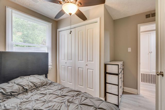 422 Sequoyah Drive, Kingsport, TN 37660