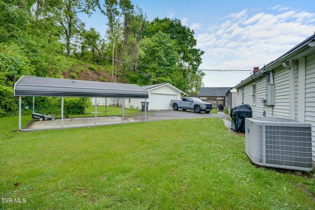 422 Sequoyah Drive, Kingsport, TN 37660