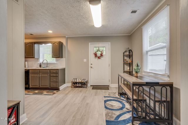 422 Sequoyah Drive, Kingsport, TN 37660
