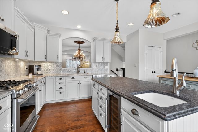 692 Greenford Trail N, Carmel, IN 46032