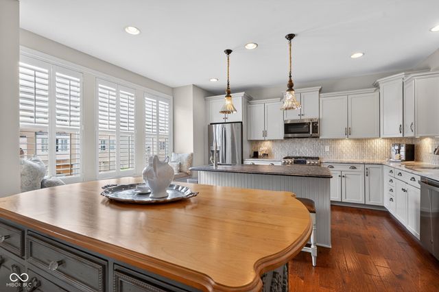 692 Greenford Trail N, Carmel, IN 46032