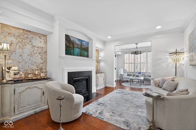 692 Greenford Trail N, Carmel, IN 46032