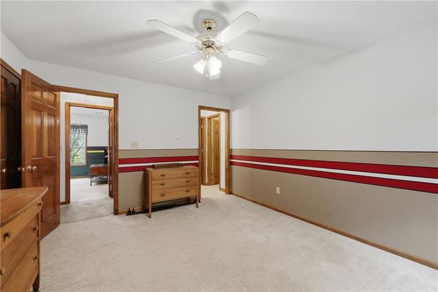 2016 NE WATERFIELD Drive, Blue Springs, MO 64014