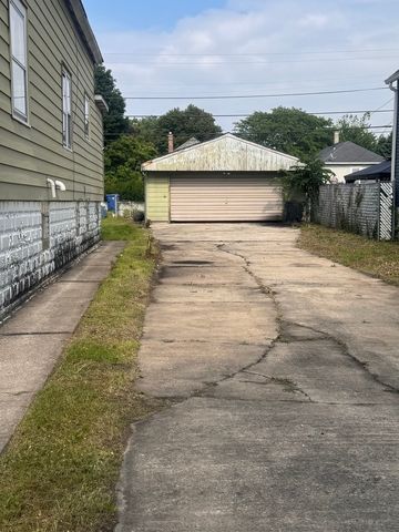 14035 S green Bay, Burnham, IL 60633