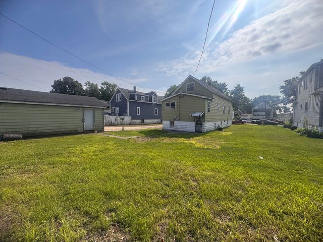 14035 S green Bay, Burnham, IL 60633