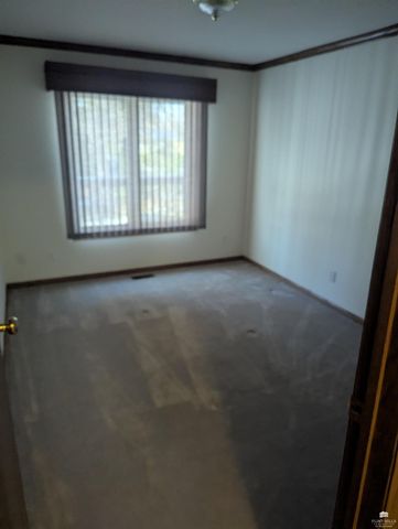 2424 dickens Ave. Avenue, Manhattan, KS 66502