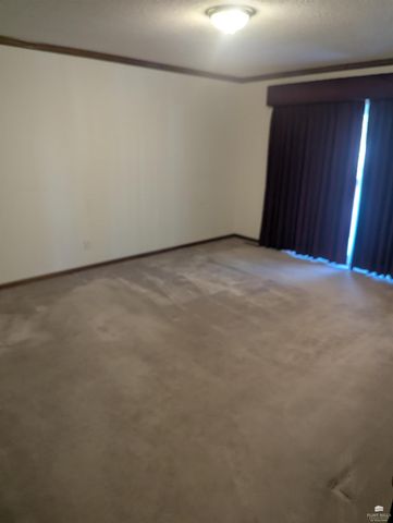 2424 dickens Ave. Avenue, Manhattan, KS 66502