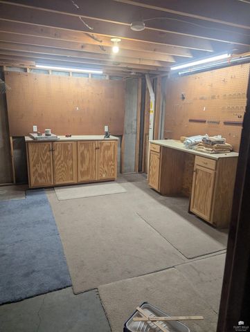 2424 dickens Ave. Avenue, Manhattan, KS 66502