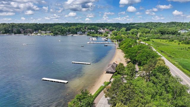 78 Menomonee ROAD, Williams Bay, WI 53191