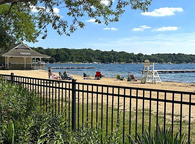 78 Menomonee ROAD, Williams Bay, WI 53191