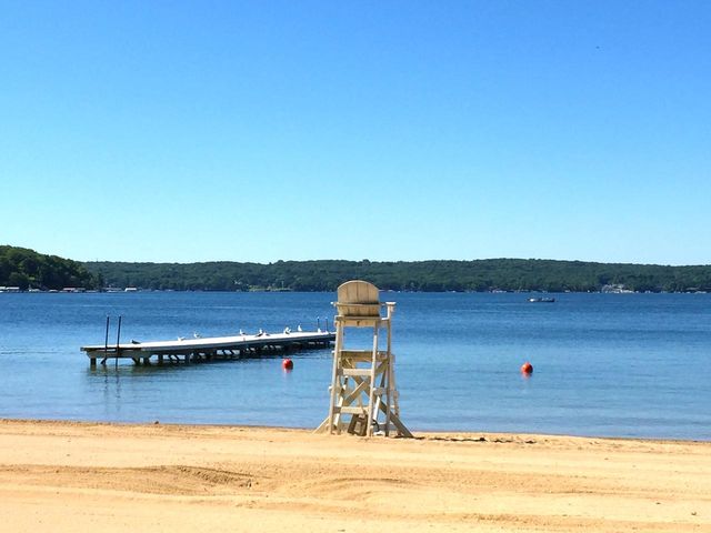 78 Menomonee ROAD, Williams Bay, WI 53191