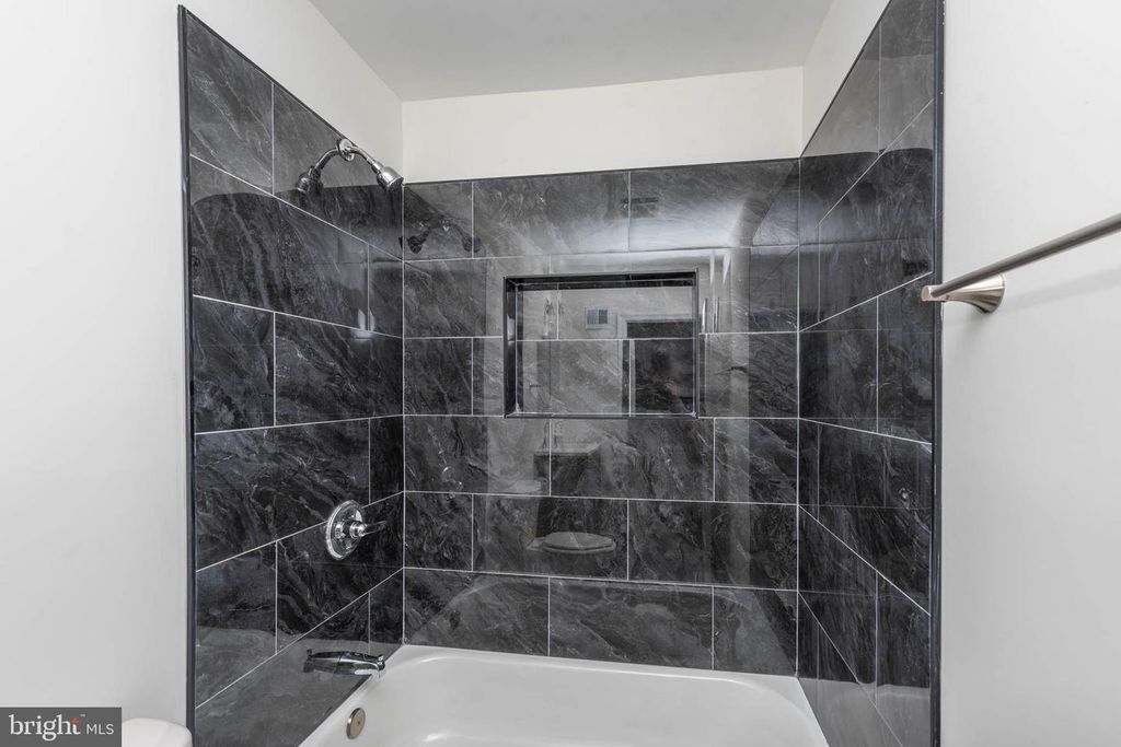 Image 13 of property listing at 23 S MORLEY ST, Baltimore, MD 21229
