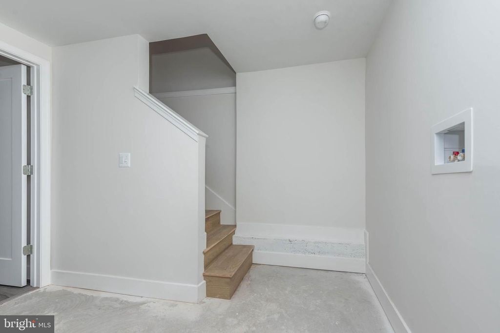Image 20 of property listing at 23 S MORLEY ST, Baltimore, MD 21229