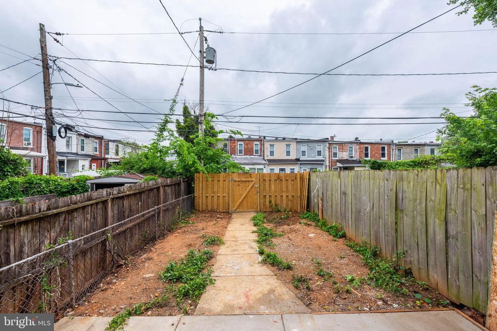 Image 22 of property listing at 23 S MORLEY ST, Baltimore, MD 21229