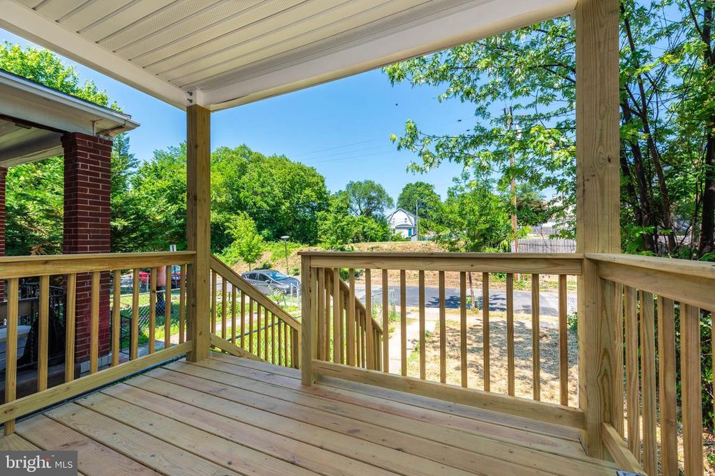 Image 25 of property listing at 23 S MORLEY ST, Baltimore, MD 21229