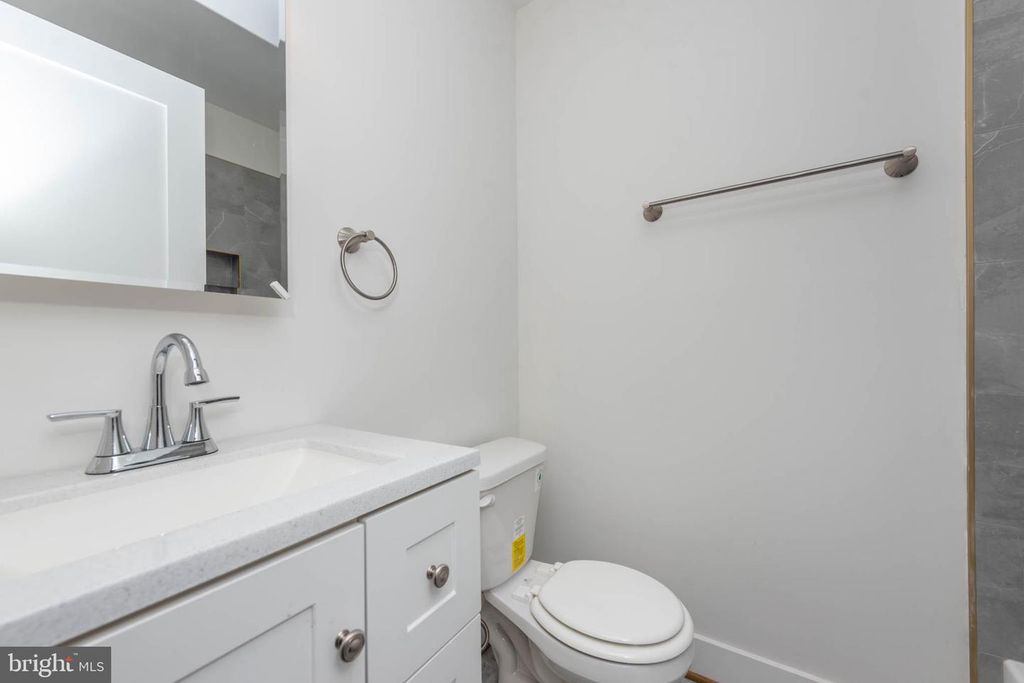 Image 8 of property listing at 23 S MORLEY ST, Baltimore, MD 21229