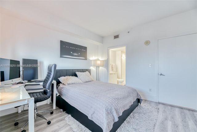 601 NE 36th St 2707, Miami, FL 33137