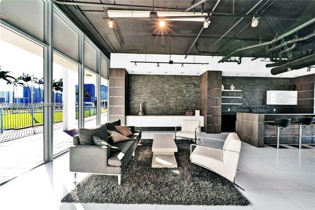 601 NE 36th St 2707, Miami, FL 33137