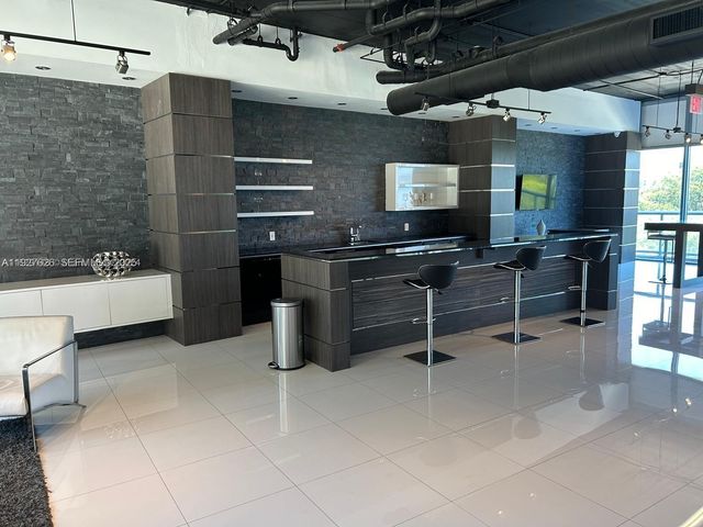 601 NE 36th St 2707, Miami, FL 33137