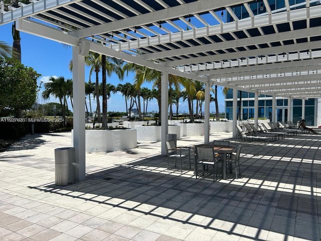 601 NE 36th St 2707, Miami, FL 33137