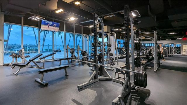 601 NE 36th St 2707, Miami, FL 33137