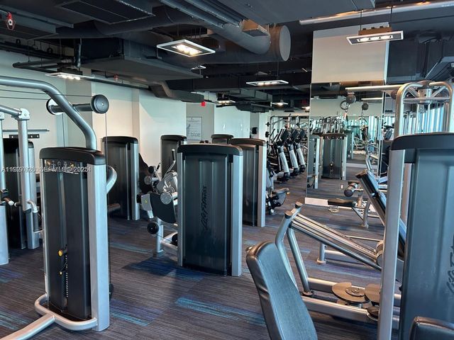 601 NE 36th St 2707, Miami, FL 33137