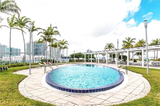 601 NE 36th St 2707, Miami, FL 33137