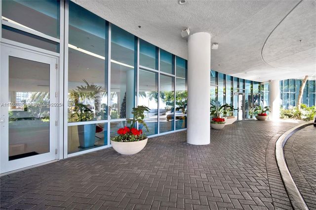 601 NE 36th St 2707, Miami, FL 33137