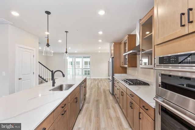 45205 DROWES TER, Dulles, VA 20166