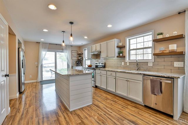 22 Iroquois Drive, Loveland, OH 45140