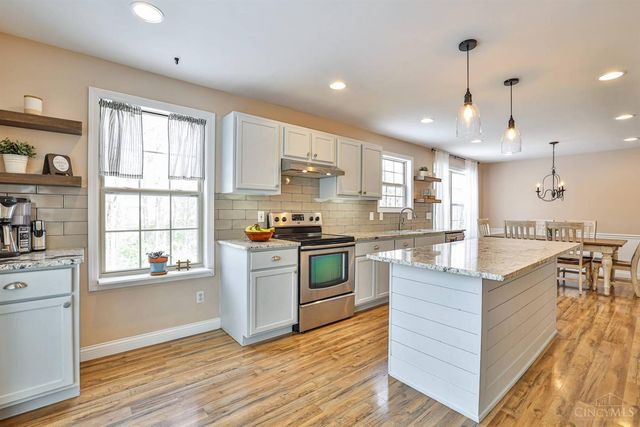 22 Iroquois Drive, Loveland, OH 45140