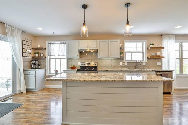 22 Iroquois Drive, Loveland, OH 45140