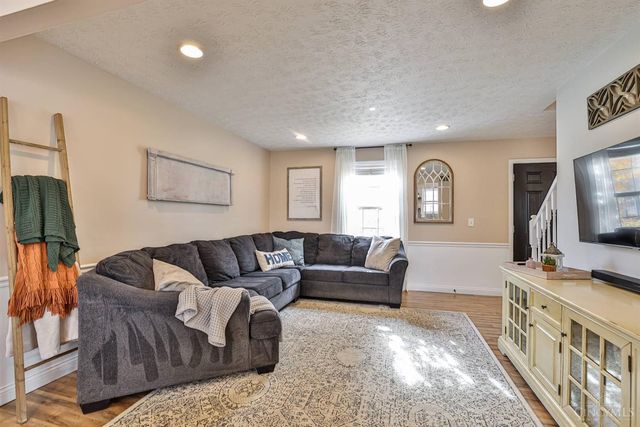 22 Iroquois Drive, Loveland, OH 45140