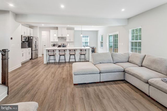 300 MCKITTRICK DR, Stafford, VA 22554