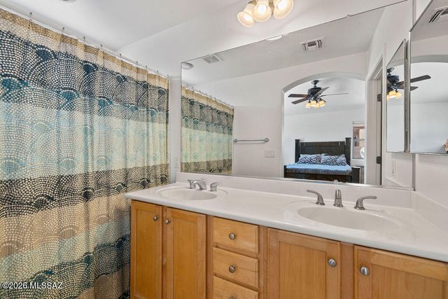 10451 E Oakbrook Street, Tucson, AZ 85747