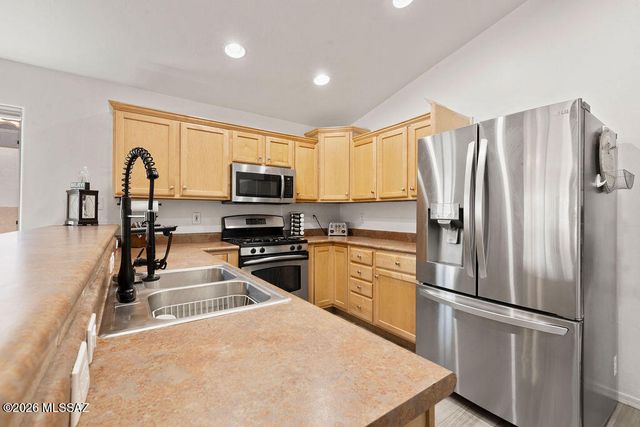 10451 E Oakbrook Street, Tucson, AZ 85747