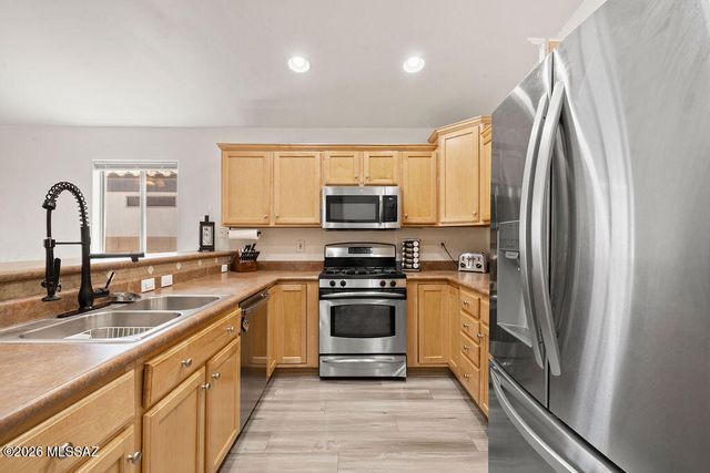 10451 E Oakbrook Street, Tucson, AZ 85747