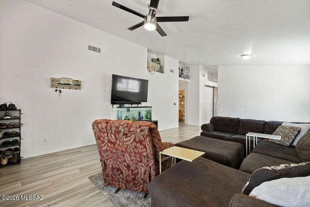 10451 E Oakbrook Street, Tucson, AZ 85747