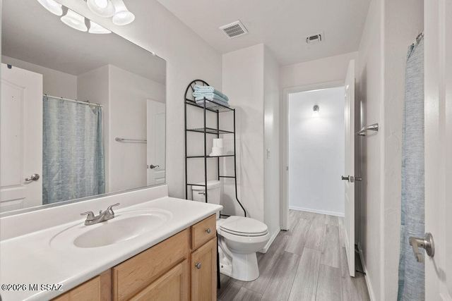 10451 E Oakbrook Street, Tucson, AZ 85747