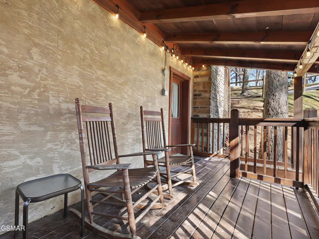 952 Iron Mountain Road, Pigeon Forge, TN 37863