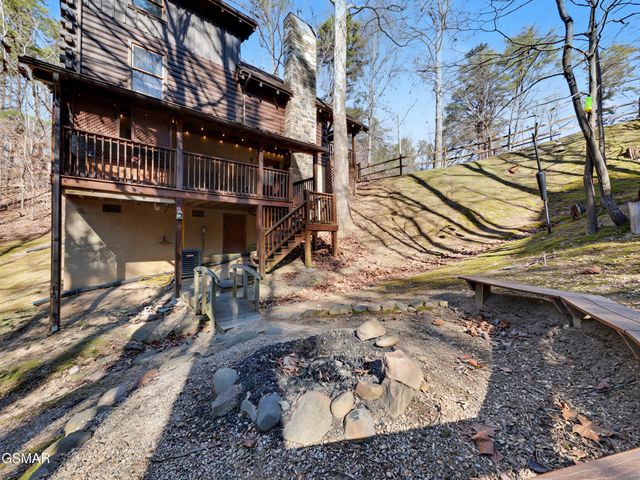 952 Iron Mountain Road, Pigeon Forge, TN 37863