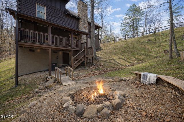 952 Iron Mountain Road, Pigeon Forge, TN 37863