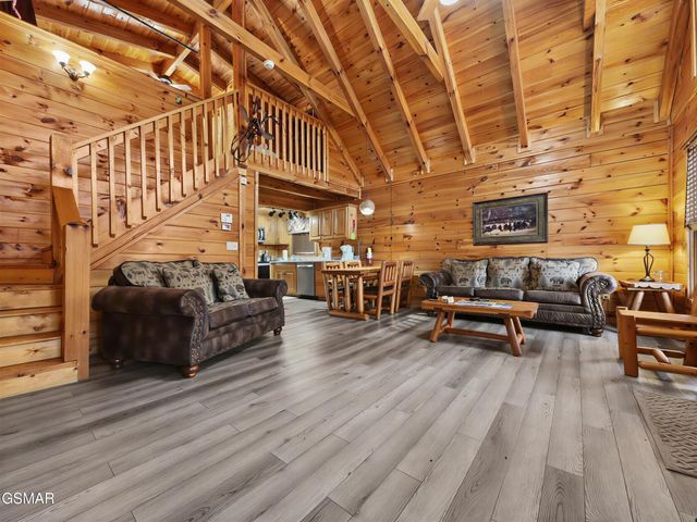 952 Iron Mountain Road, Pigeon Forge, TN 37863