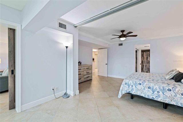 5260 GULF OF MEXICO DRIVE 401, Longboat Key, FL 34228