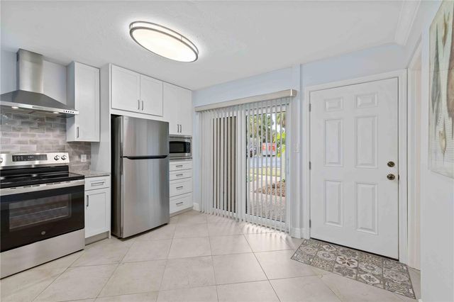 5260 GULF OF MEXICO DRIVE 401, Longboat Key, FL 34228